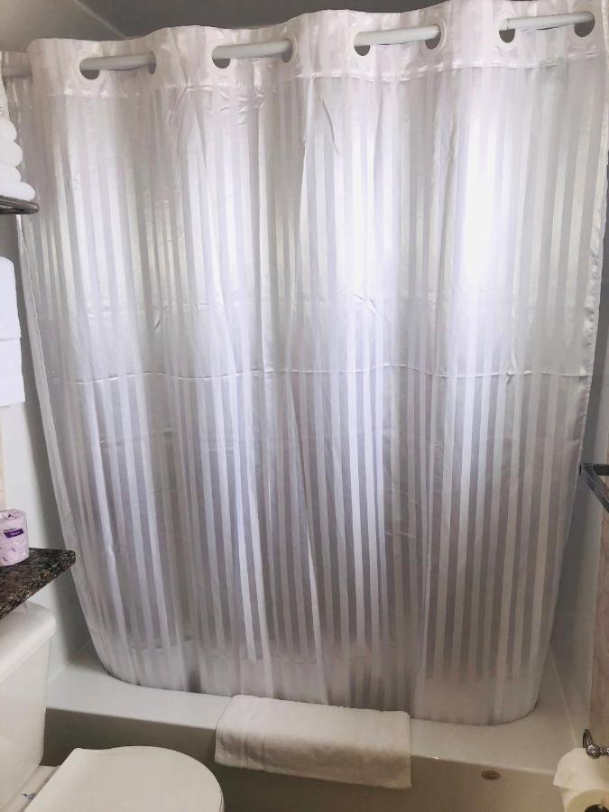 Perth Plaza Inn & Suites Экстерьер фото