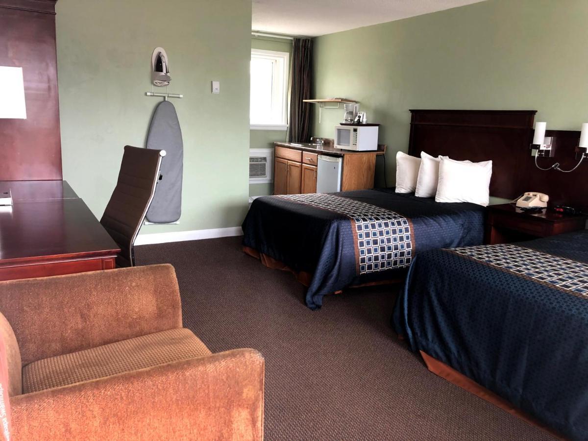 Perth Plaza Inn & Suites Экстерьер фото