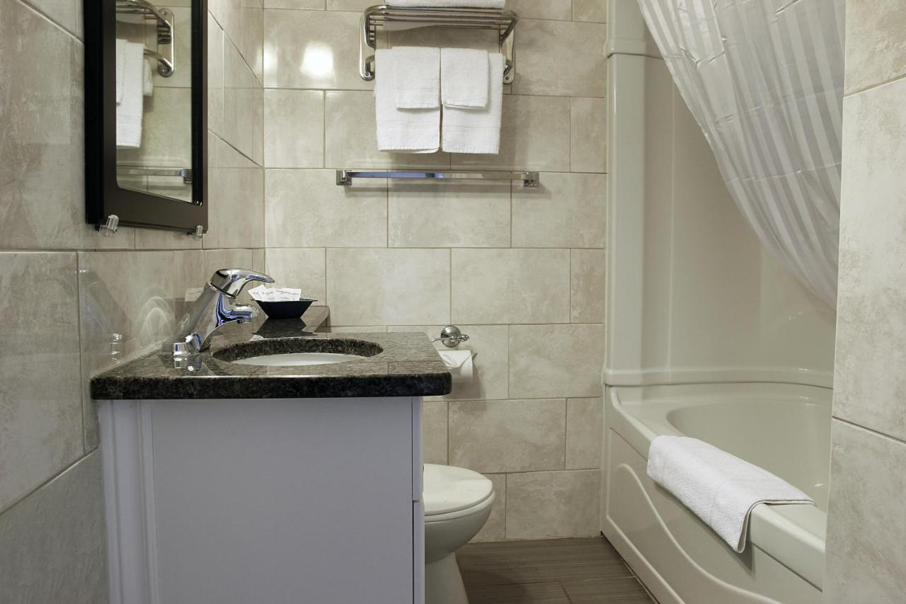 Perth Plaza Inn & Suites Экстерьер фото