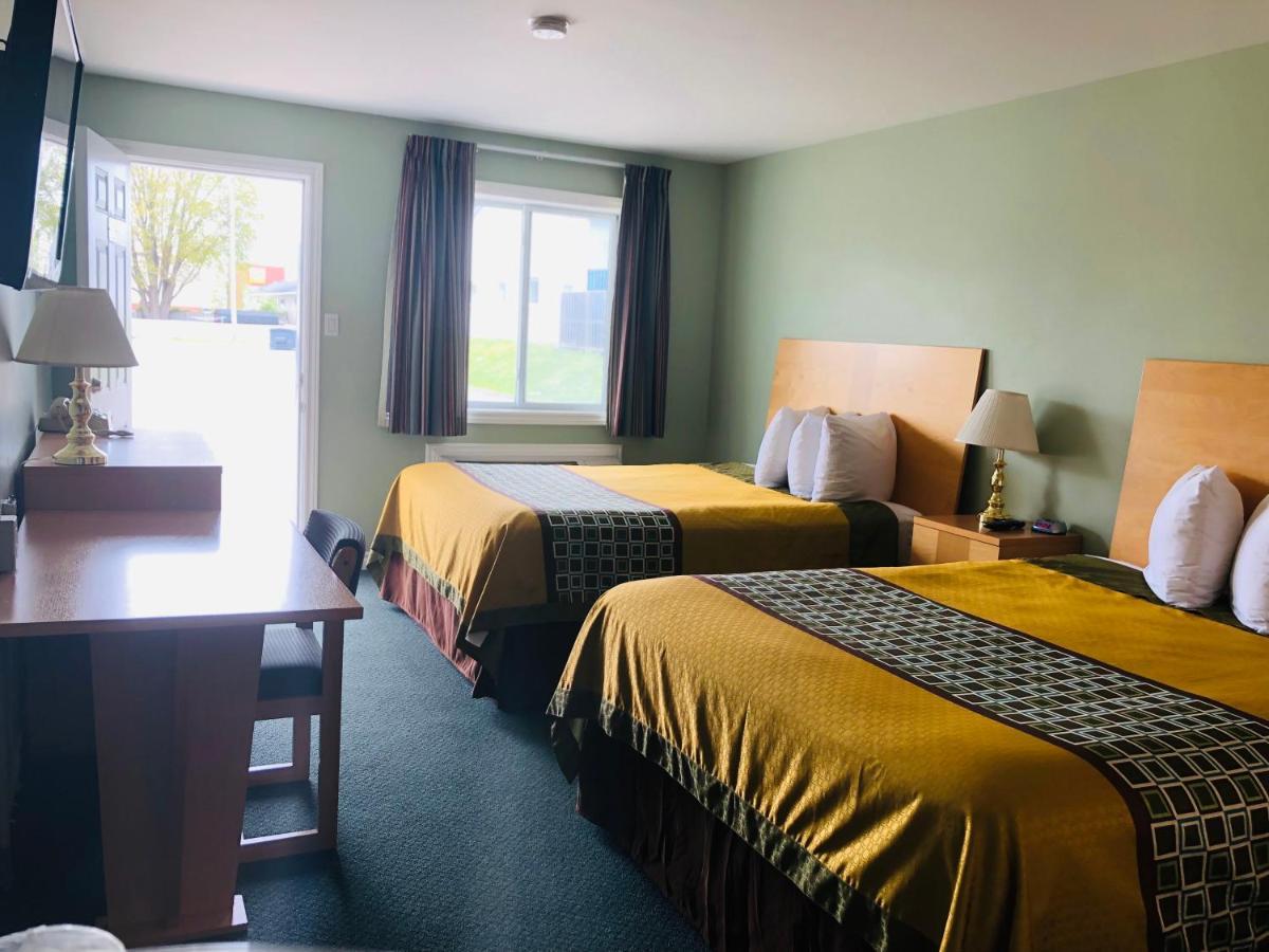Perth Plaza Inn & Suites Экстерьер фото